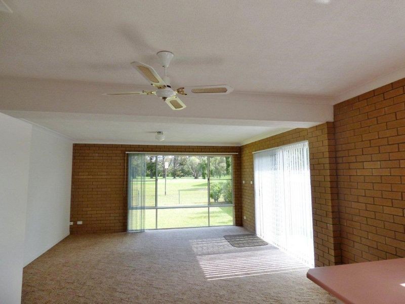 2/12 Golf Links Drive, Batemans Bay NSW 2536