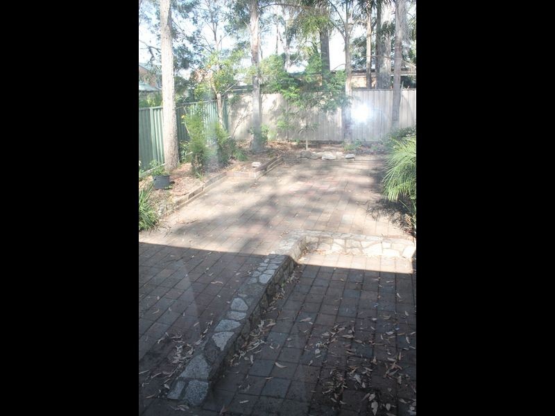 6 Burrawang Cres, Sunshine Bay NSW 2536