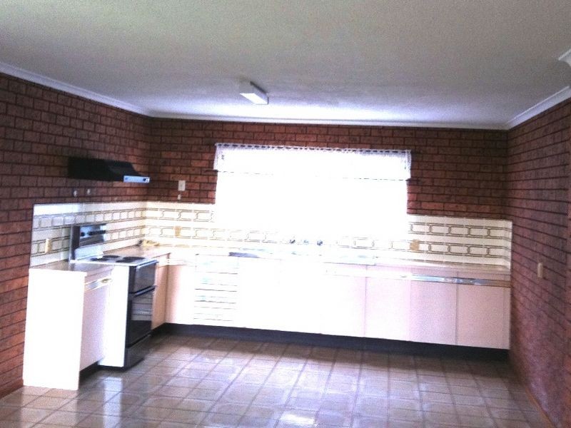 12 Waroo Crescent, Malua Bay NSW 2536