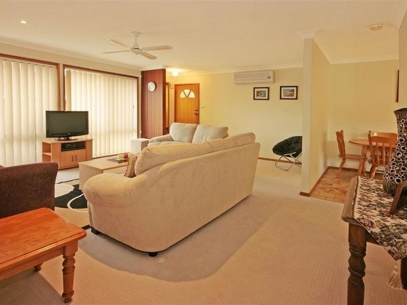 6/4 Eric Fanning Drive, Surf Beach NSW 2536