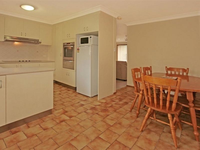 6/4 Eric Fanning Drive, Surf Beach NSW 2536