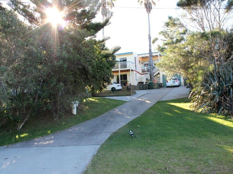 20 Tallawang Avenue, Malua Bay NSW 2536