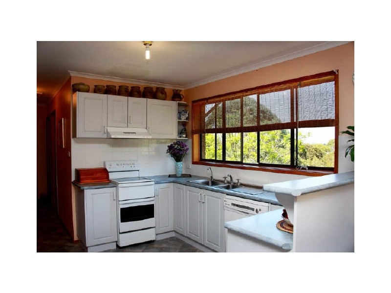 102 Tallawang Avenue, Malua Bay NSW 2536