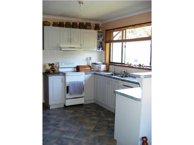 102 Tallawang Avenue, Malua Bay NSW 2536