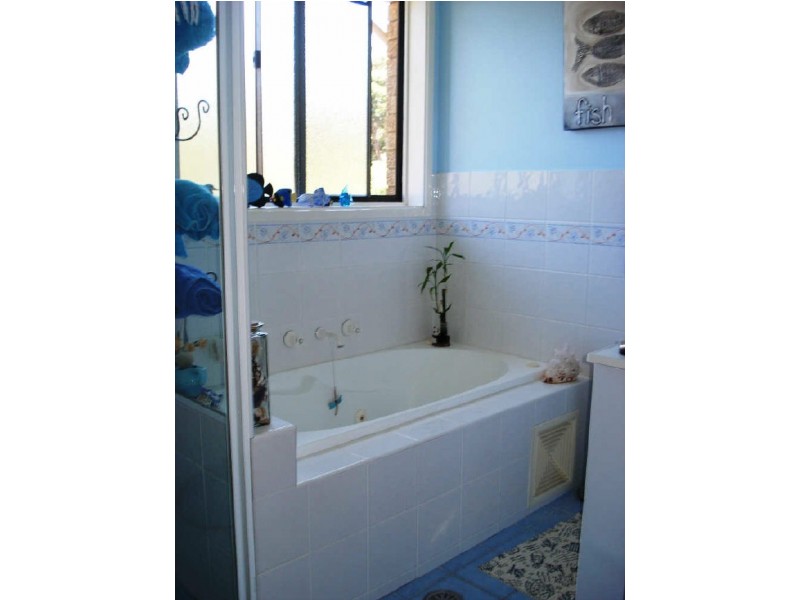 102 Tallawang Avenue, Malua Bay NSW 2536