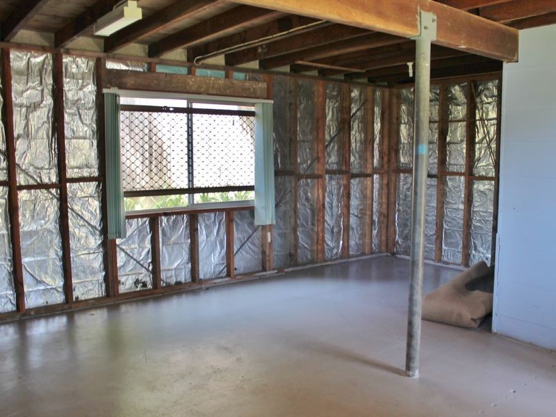 7 Euroka Ave, Malua Bay NSW 2536