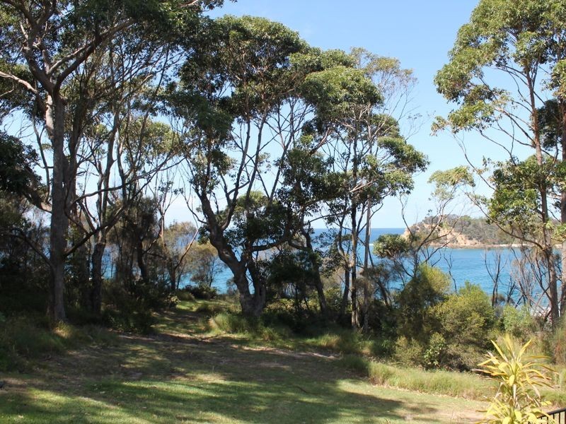 8 Illabunda Drive, Malua Bay NSW 2536