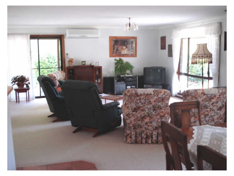 Highway Fr Princes Highway (JEREMADRA), Mogo NSW 2536