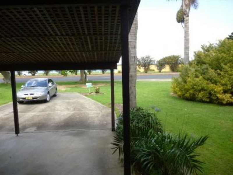 553 George Bass Drive, Malua Bay NSW 2536