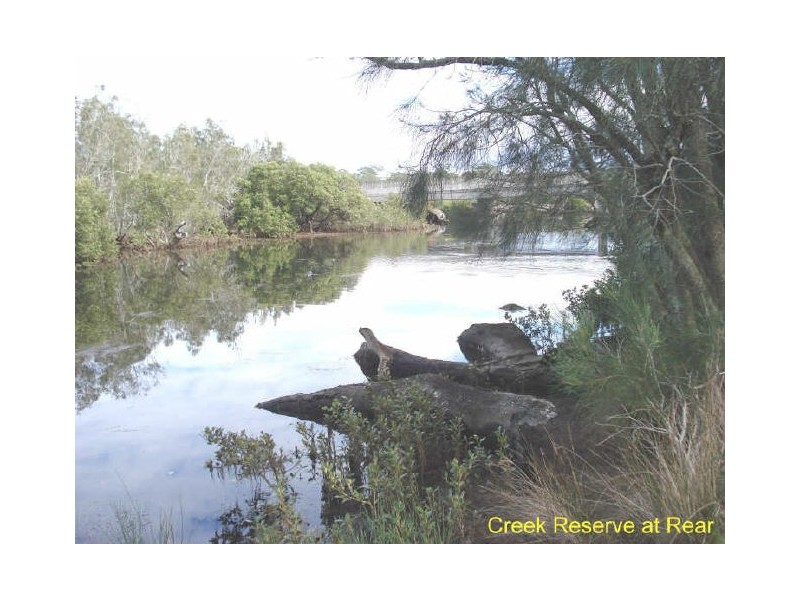 9 Waterfront Close, Mossy Point NSW 2537