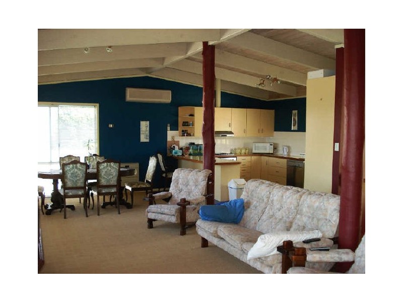 19 Forest Parade, Tomakin NSW 2537