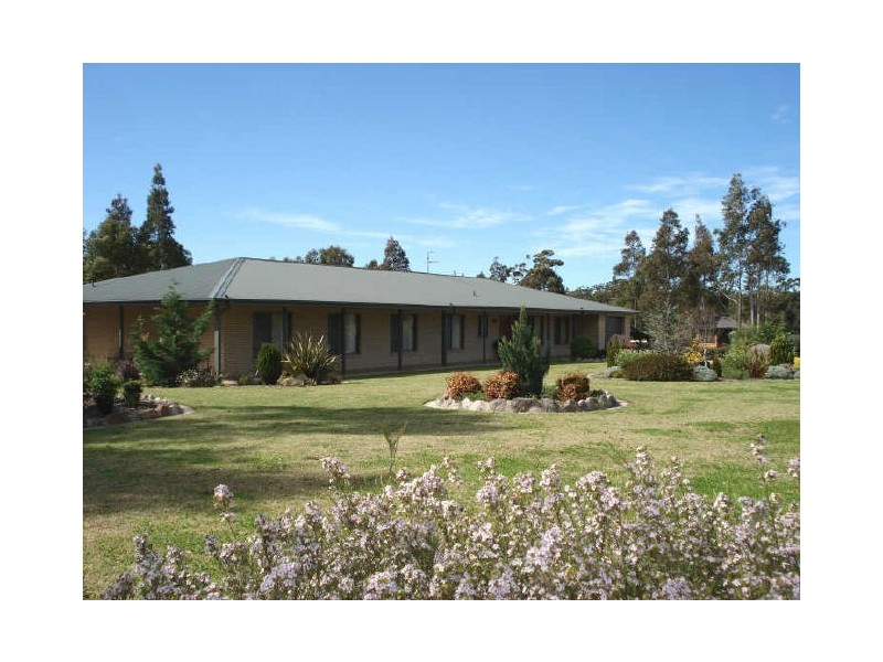 10 Clearwater Terrace, Mossy Point NSW 2537