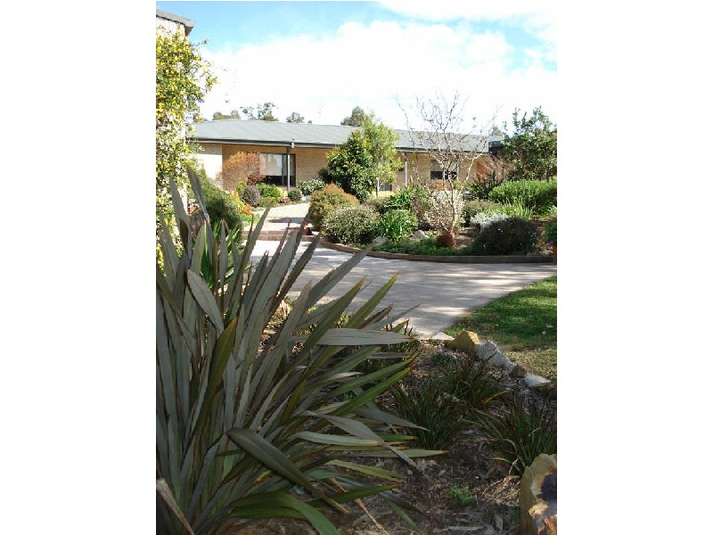 10 Clearwater Terrace, Mossy Point NSW 2537
