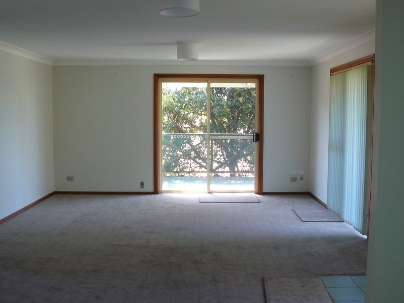 11 Waroo Crescent, Malua Bay NSW 2536