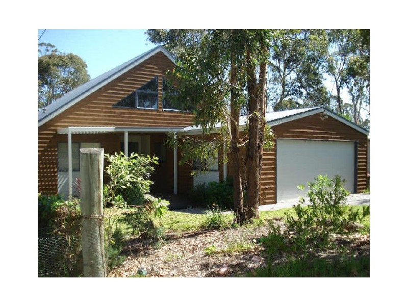 79 Forest Parade, Tomakin NSW 2537