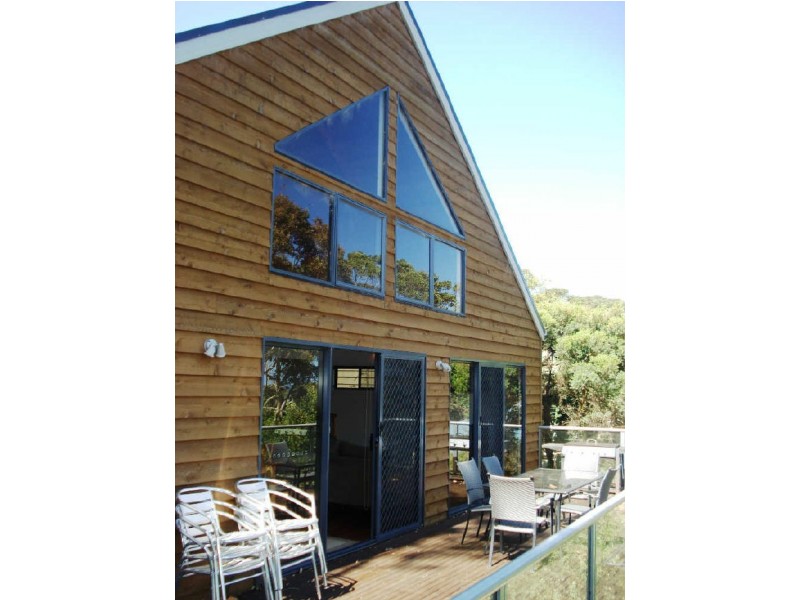 79 Forest Parade, Tomakin NSW 2537