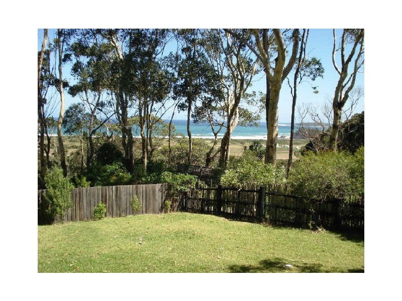 79 Forest Parade, Tomakin NSW 2537