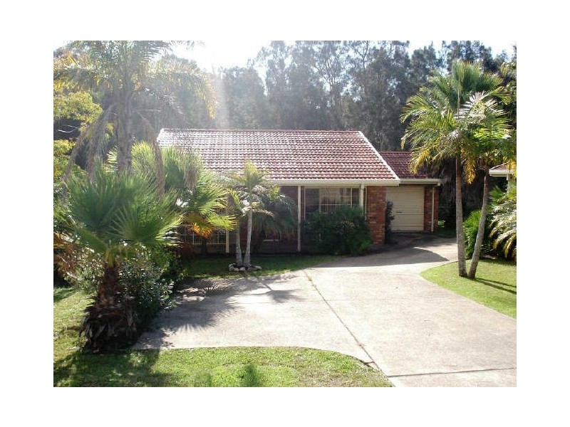2/27 Sylvan Street, Malua Bay NSW 2536
