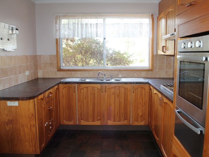 2 Kurrara Close, Malua Bay NSW 2536