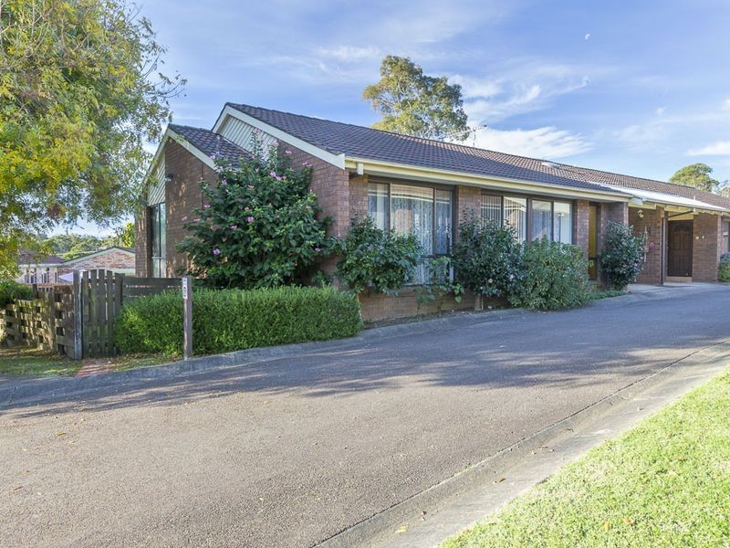 1/4 Eric Fenning Drive, Surf Beach NSW 2536