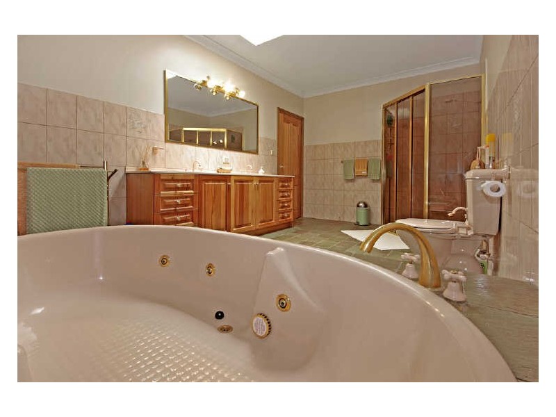 3 Nicholas Grove, Rosedale NSW 2536