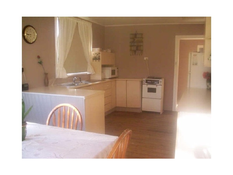 11 Napier Street, Condobolin NSW 2877
