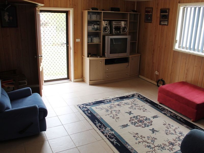 393 George Bass Dr, Malua Bay NSW 2536
