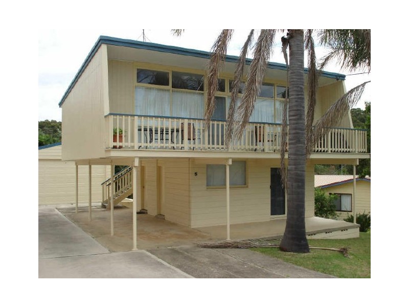 5 Waroo Crescent, Malua Bay NSW 2536