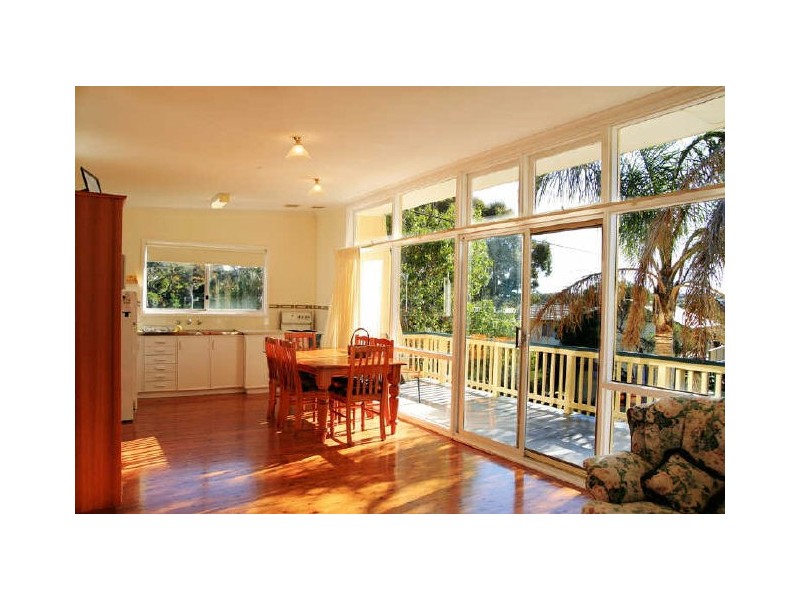 5 Waroo Crescent, Malua Bay NSW 2536