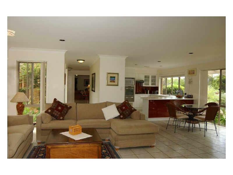 33 Forest Lake Close, Turlinjah NSW 2537