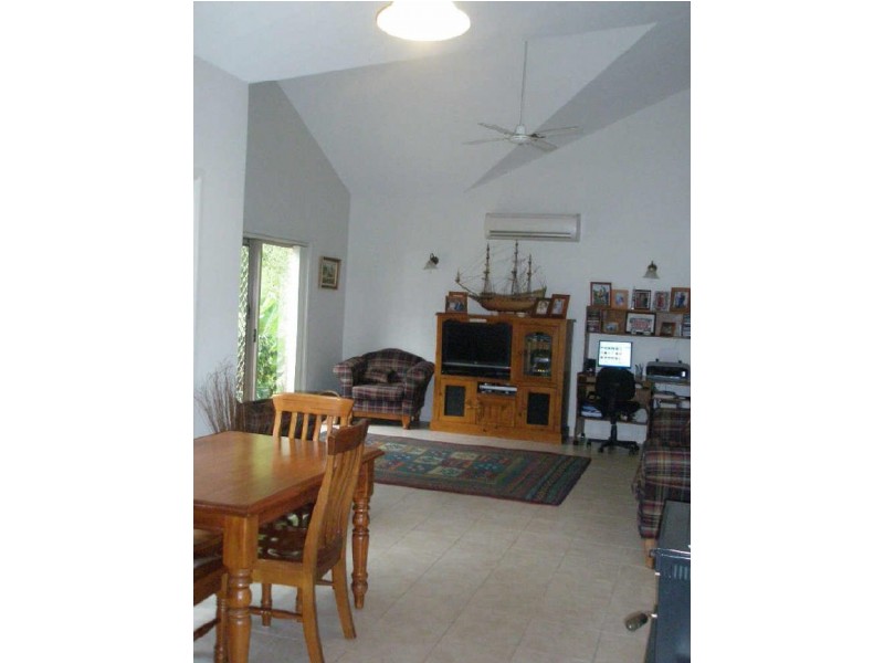 5 Burri Palm Way, Surfside NSW 2536