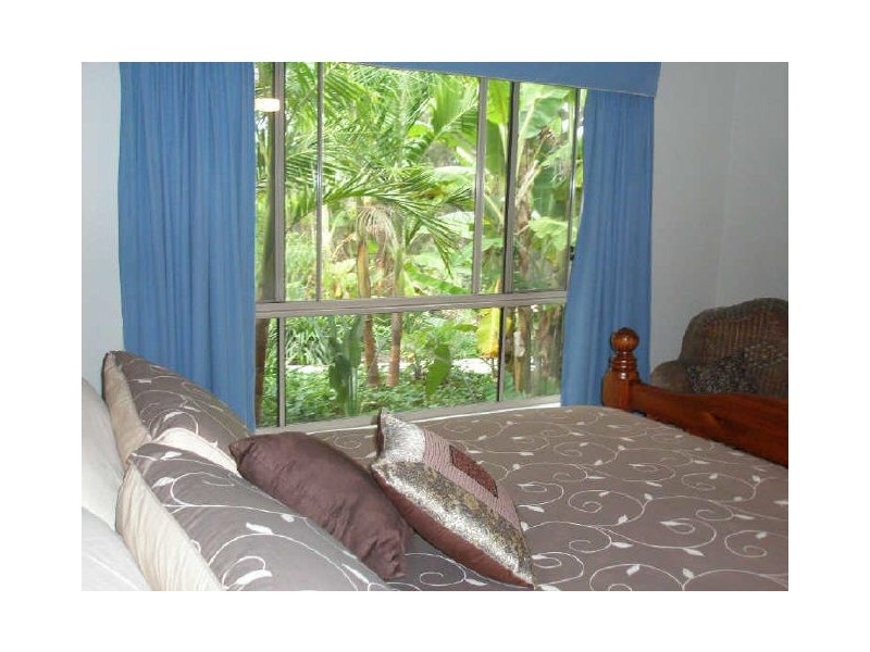 5 Burri Palm Way, Surfside NSW 2536