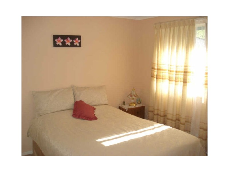 11 Hawks Nest Place, Surfside NSW 2536