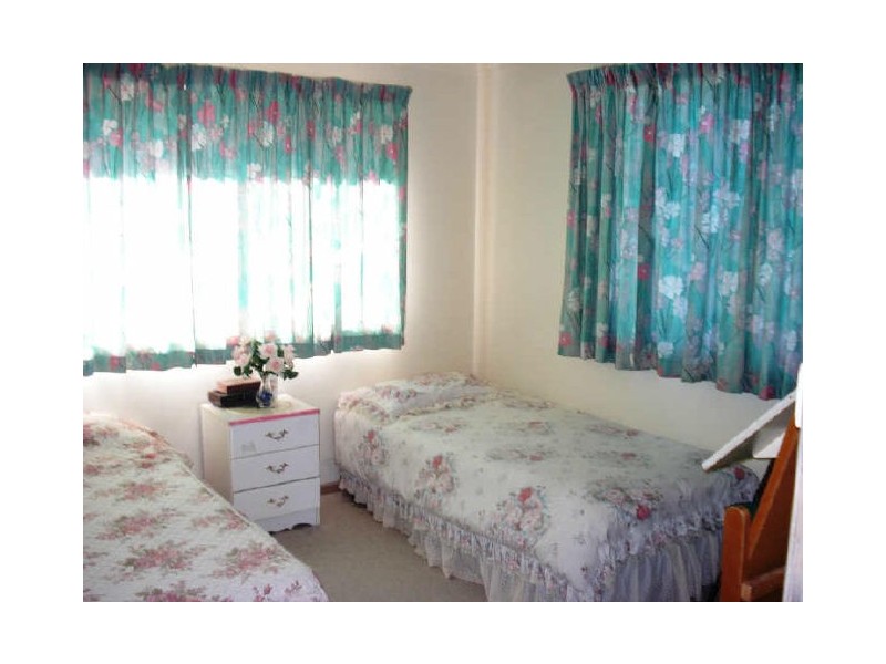 11 Hawks Nest Place, Surfside NSW 2536