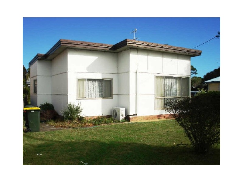 106 Beach Road, Batemans Bay NSW 2536