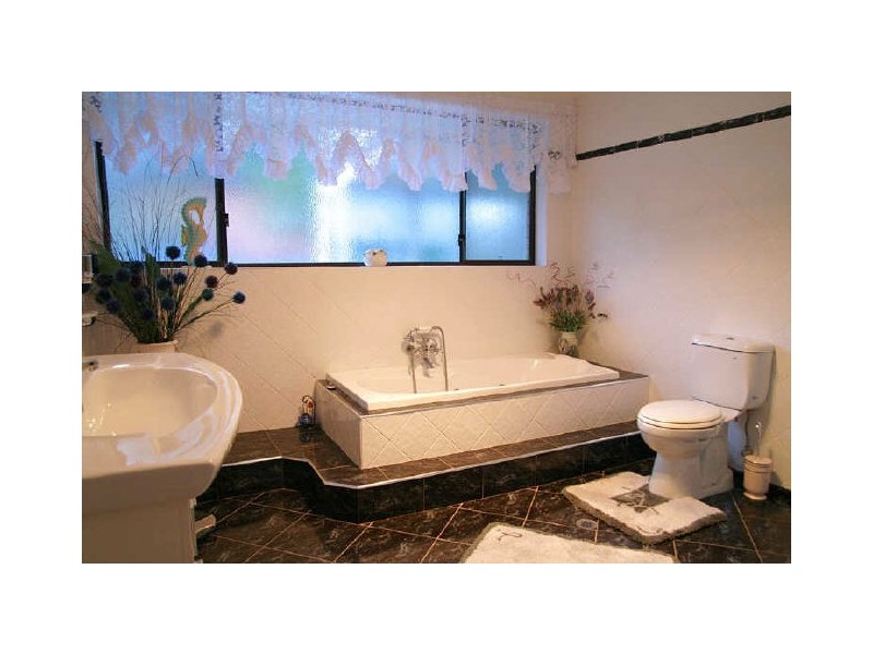2A Barbara Crescent, Denhams Beach NSW 2536
