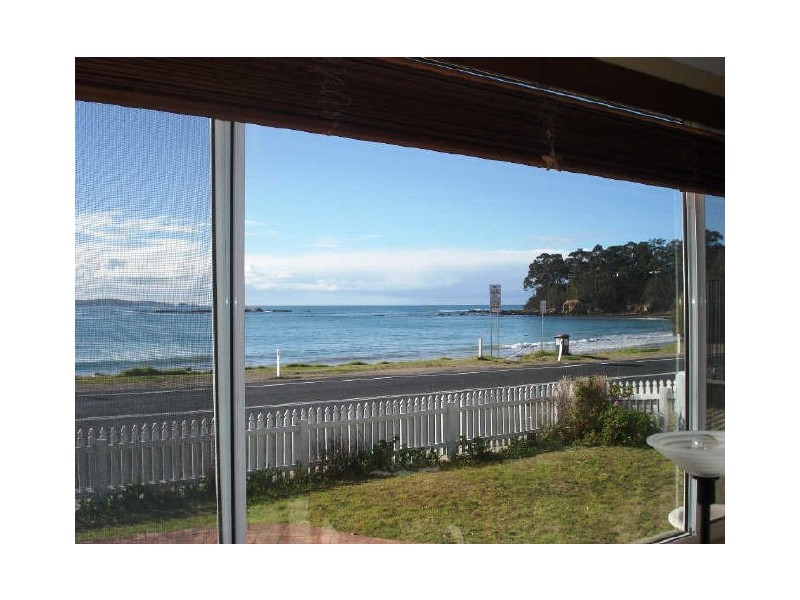 390-392 Beach Road, Batehaven NSW 2536