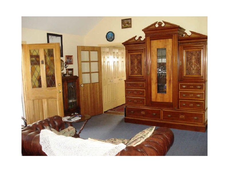 390-392 Beach Road, Batehaven NSW 2536