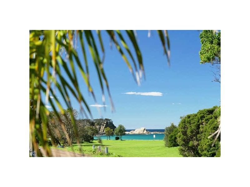 581 George Bass Drive, Malua Bay NSW 2536