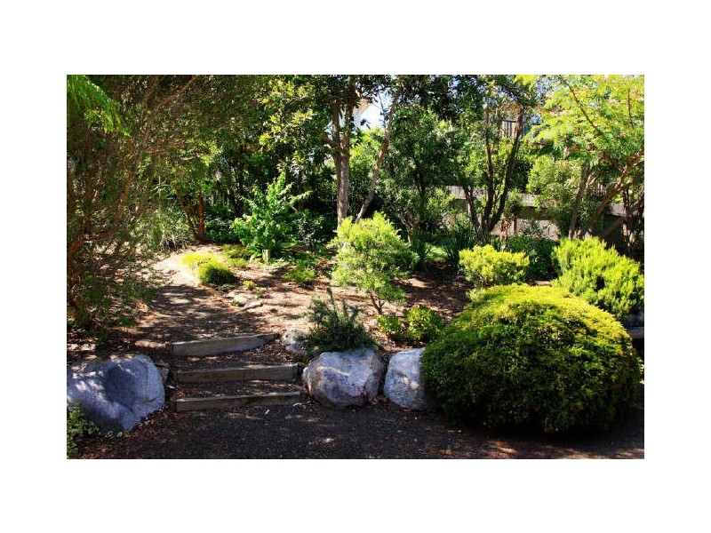 5 Nurla Avenue, Malua Bay NSW 2536