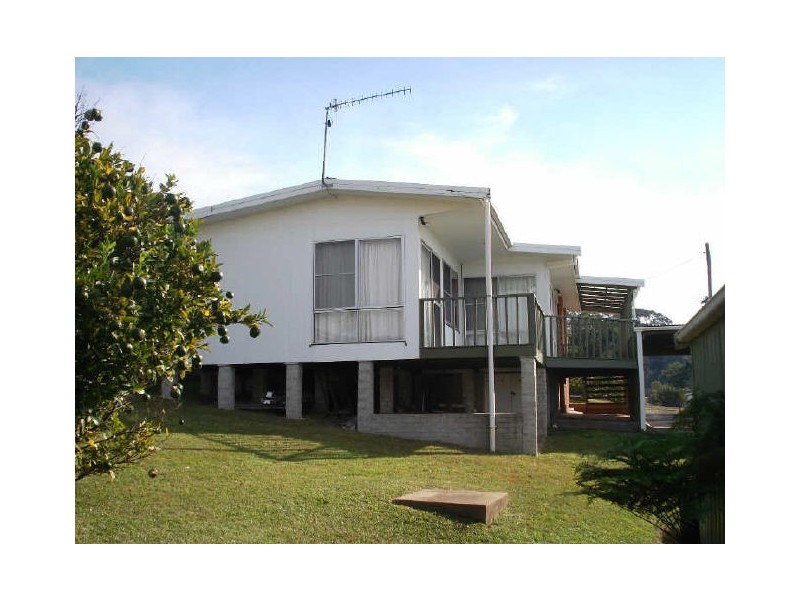 11 Yugura Street, Malua Bay NSW 2536