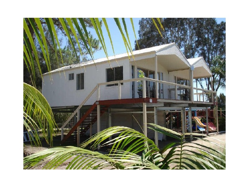 414 Beach Road ‘Caseys Beach Cabins’, Batehaven NSW 2536