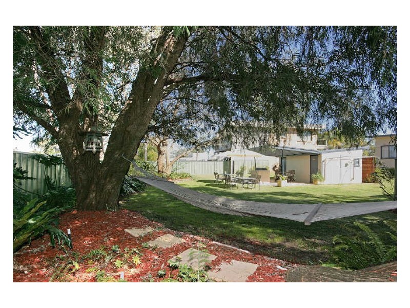 6 Clarke Street, Broulee NSW 2537