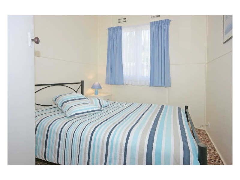 6 Clarke Street, Broulee NSW 2537