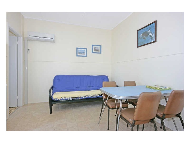 6 Clarke Street, Broulee NSW 2537