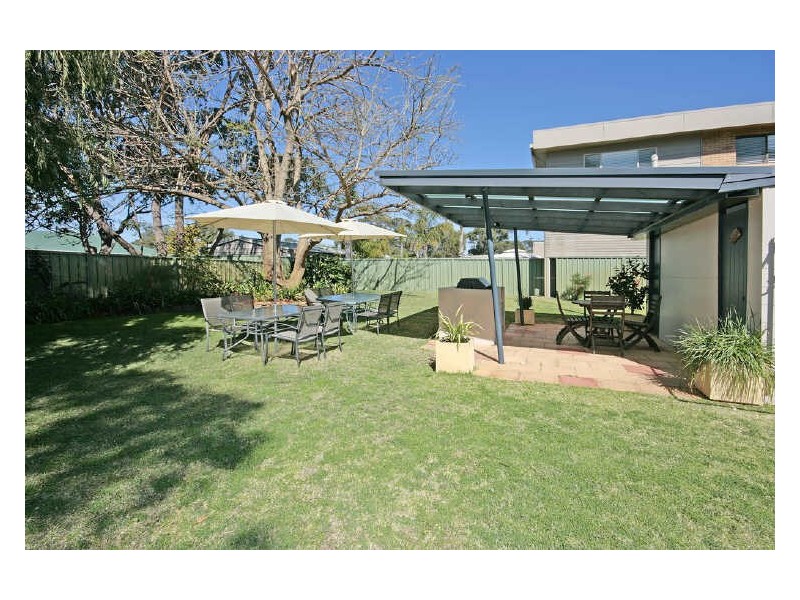 6 Clarke Street, Broulee NSW 2537