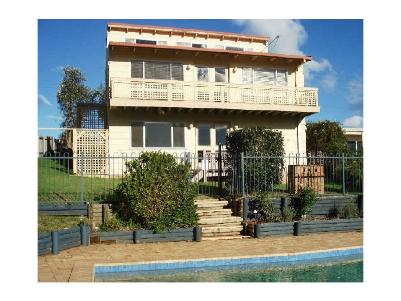 4 Pyang Avenue, Malua Bay NSW 2536