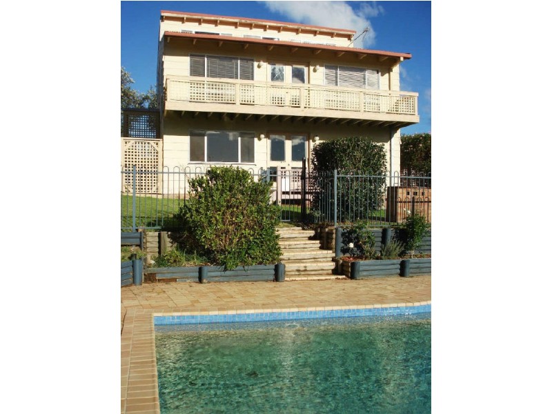 4 Pyang Avenue, Malua Bay NSW 2536