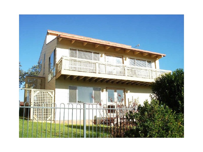 4 Pyang Avenue, Malua Bay NSW 2536