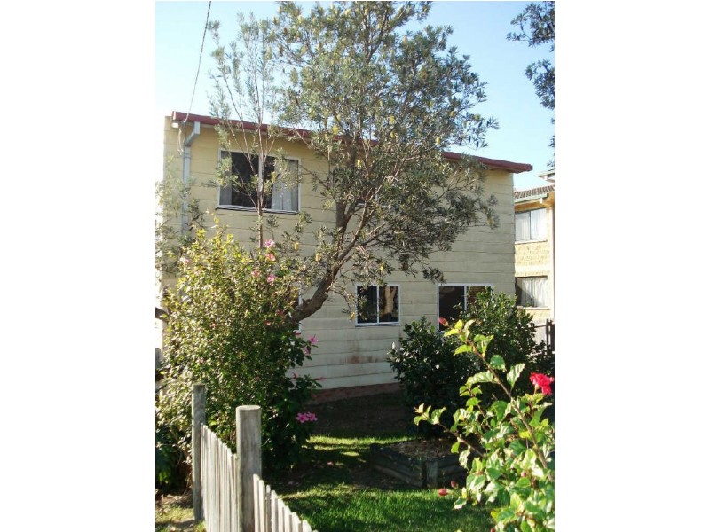 4 Pyang Avenue, Malua Bay NSW 2536